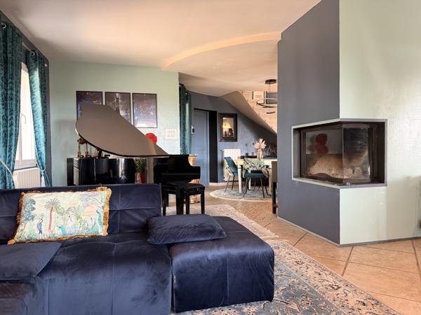 Carcassonne (11000) À proximité de Carcassonne - Villa d'architecte de plain-pied avec piscine et jardin paysager de 3687 m²