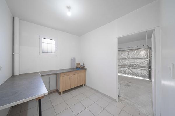 A vendre: belle maison spacieuse de plain pied à vendre sur la commune prisée de Virey Le Grand