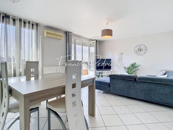 Coquet T3 74 m² Vue dégagée, avec Cave et parking VILLEURBANNE au portes de MONTCHAT