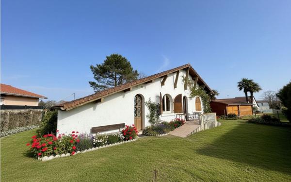 Maison à vendre    4 pièces •  Dax