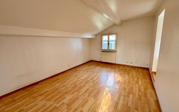 Maison à vendre    4 pièces •  Dax