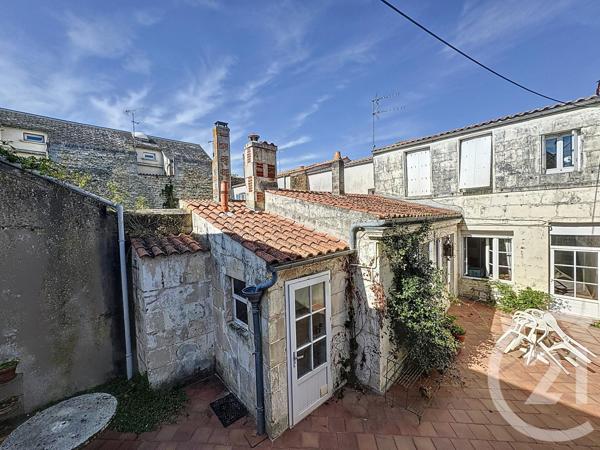 Maison à vendre  5 pièces - 150 m 2   ROCHEFORT  - 17