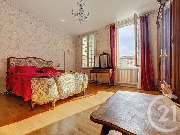 Maison à vendre  5 pièces - 150 m 2   ROCHEFORT  - 17