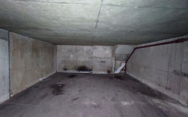 Stationnement à vendre    26 m2 Paris 13