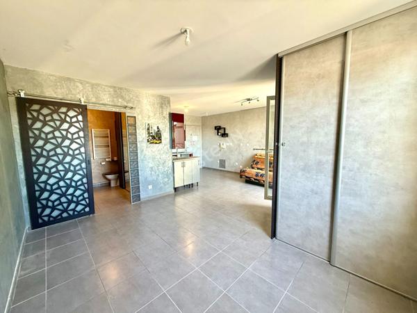 Appartement La Ciotat de 2 pièces de 33.27 m² avec garage dans résidence avec piscien