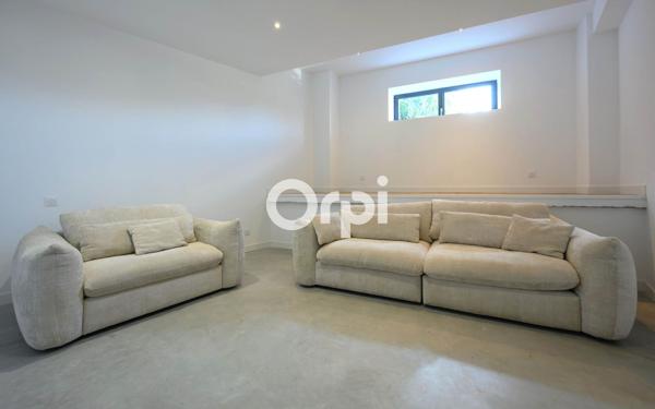 Appartement à vendre    4 pièces • 285 m2 Hazebrouck