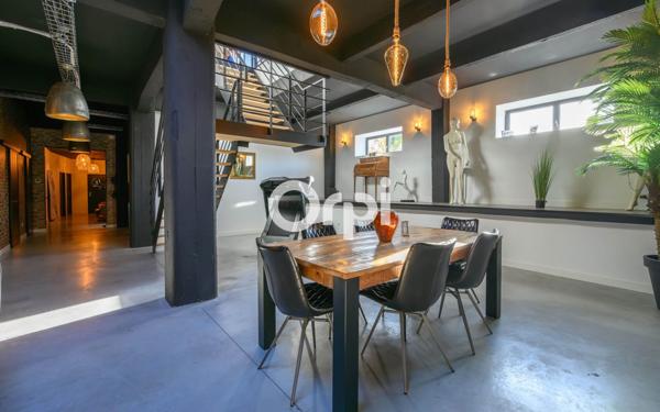 Appartement à vendre    4 pièces • 285 m2 Hazebrouck