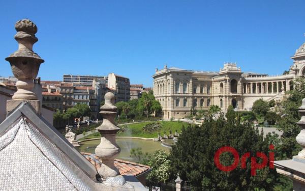 Appartement à vendre    5 pièces • 108,14 m2 Marseille 4