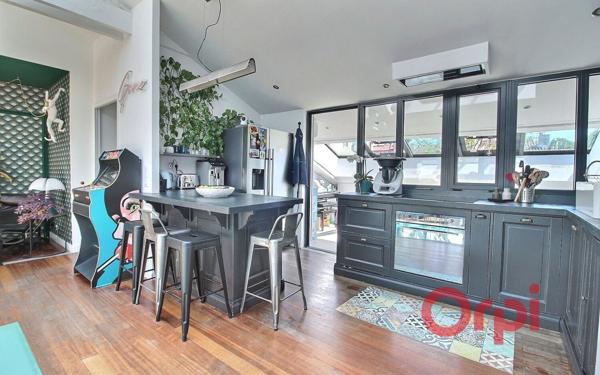 Appartement à vendre    5 pièces • 108,14 m2 Marseille 4