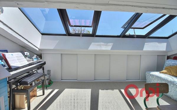 Appartement à vendre    5 pièces • 108,14 m2 Marseille 4