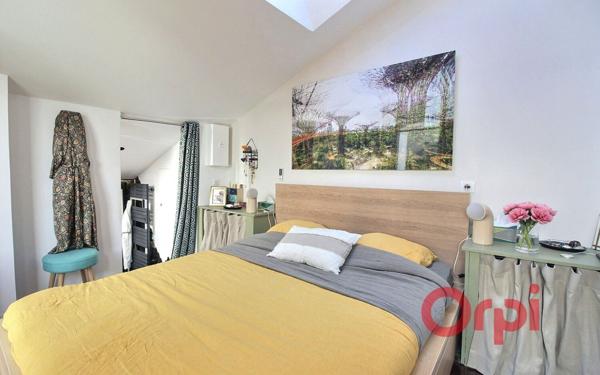 Appartement à vendre    5 pièces • 108,14 m2 Marseille 4