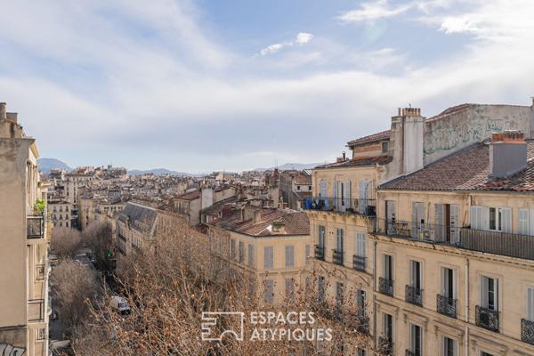 Appartement en étage élevé avec extérieur