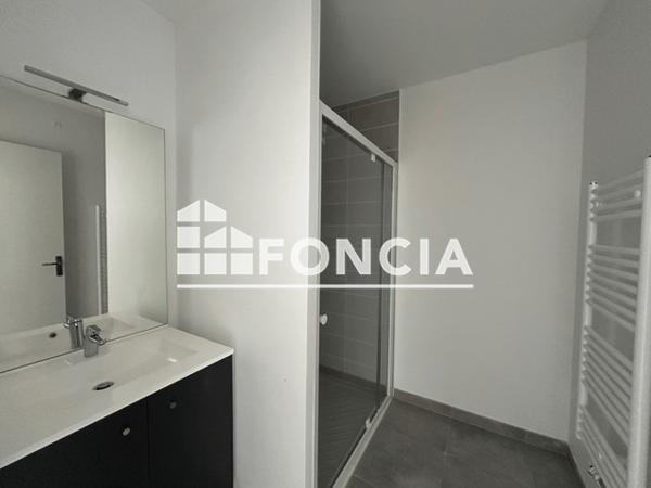 Location Appartement 4 pièces 83.8 m² - 2 SENTE MARCELLE LARIGAUDIERE Bordeaux 33100