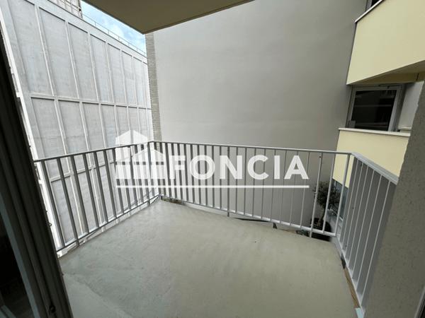 Location Appartement 4 pièces 83.8 m² - 2 SENTE MARCELLE LARIGAUDIERE Bordeaux 33100
