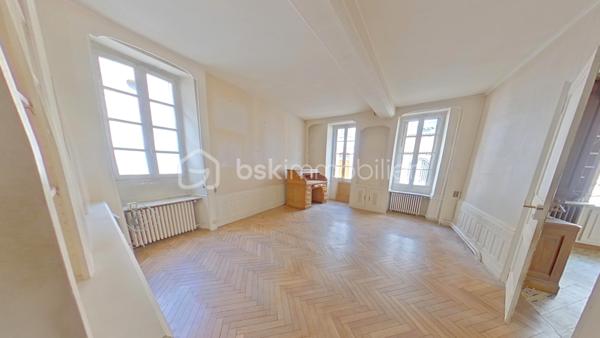 Immeuble mixte de 303 m²