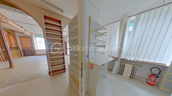 Immeuble mixte de 303 m²