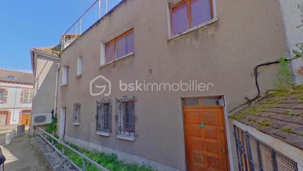 Immeuble mixte de 303 m²