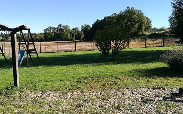 Maison à louer    5 pièces •  Razac-sur-l'Isle