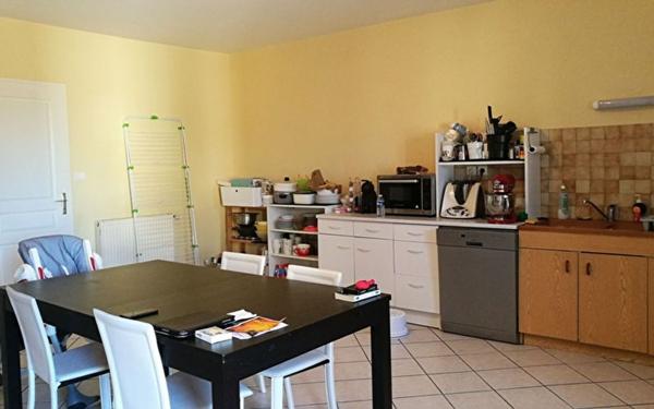 Maison à louer    5 pièces •  Razac-sur-l'Isle