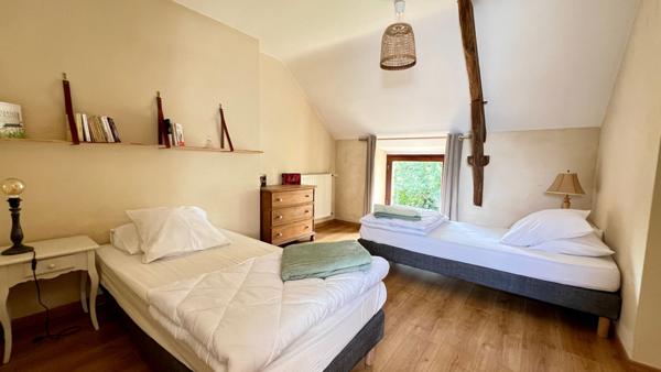 Propriété avec longère et maison indépendante