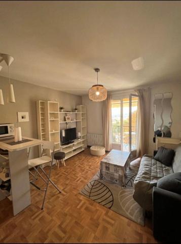 studio meublé GREOUX LES BAINS