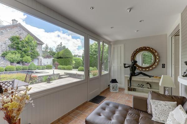 Maison 8 pièce(s) 6 chambre(s) 350 m²