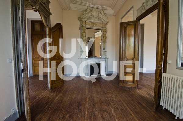 Demeure de Caractère 800 m² habitables environ sur terrain 1.355 m² Centre Ville