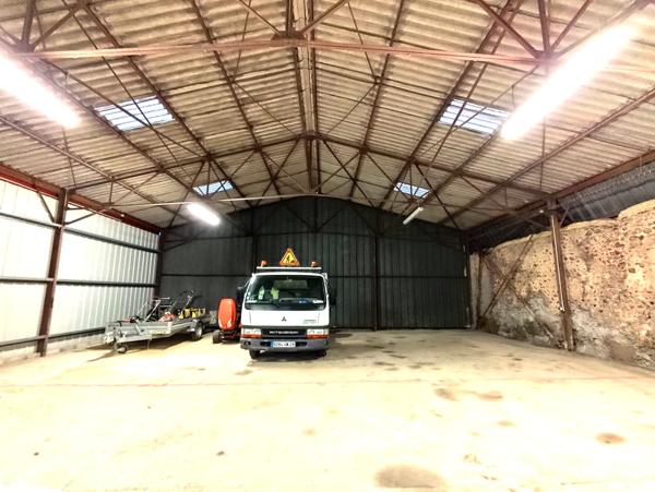 Local Commercial 1 pièce - 81 m² Exclusivité efficity