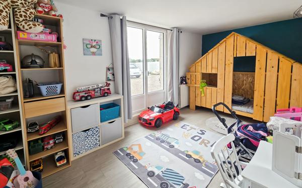 Maison à vendre    5 pièces • 222 m2 Colayrac-Saint-Cirq