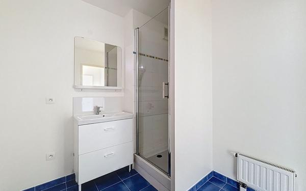 Appartement à vendre    2 pièces • 48 m2 Montigny-le-Bretonneux