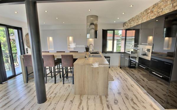 Appartement à vendre    4 pièces • 100,45 m2 Pau