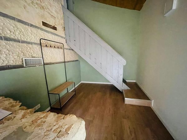 Maison familiale de caractère rénovée - 7 pièces - Terrain de 2290m² - Garage et Hangar - terrain constructible + de 500 m2