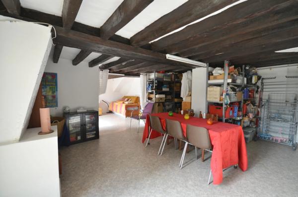 Dans le centre de Château Thierry, à vendre maison anncienne de 6 pièces