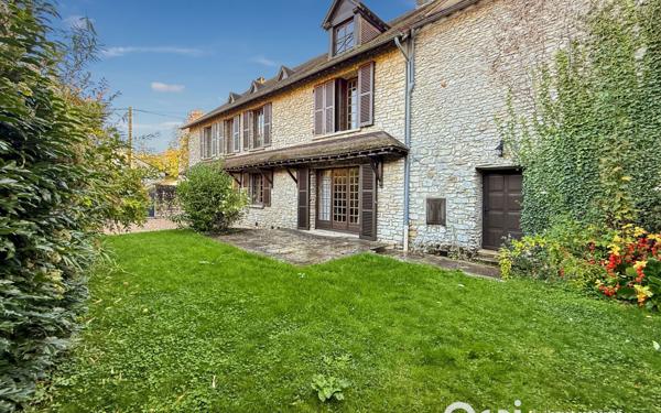 Maison à vendre    8 pièces •  Ambleville