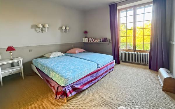 Maison à vendre    8 pièces •  Ambleville