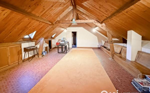 Maison à vendre    8 pièces •  Ambleville