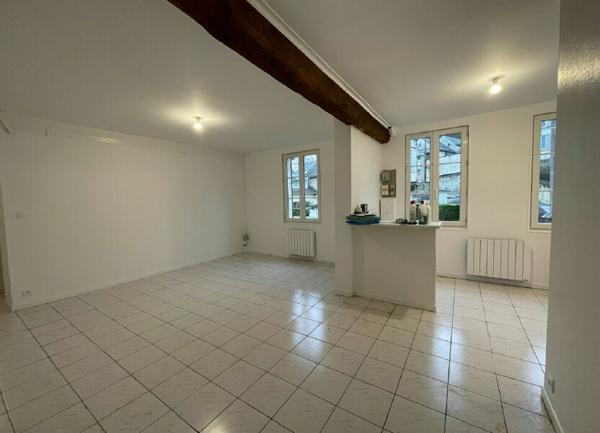 Maison à vendre    4 pièces •  Cramoisy