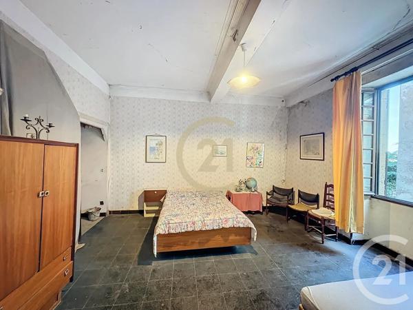 Maison à vendre  9 pièces - 281 m 2   UZES  - 30