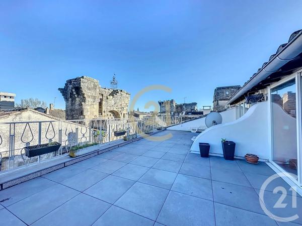Maison à vendre  9 pièces - 281 m 2   UZES  - 30