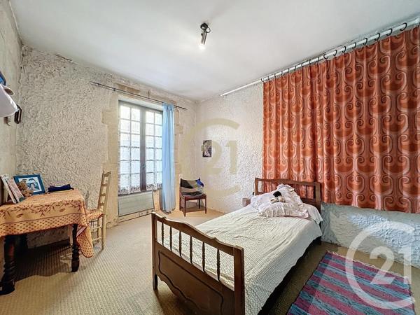 Maison à vendre  9 pièces - 281 m 2   UZES  - 30