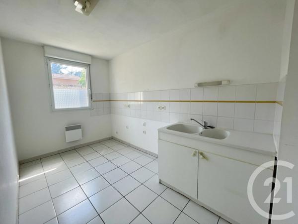 Appartement T3 à vendre  3 pièces - 68 m 2   ST LYS  - 31