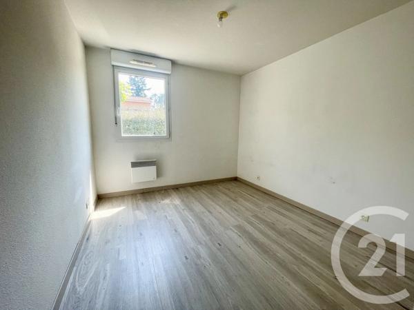 Appartement T3 à vendre  3 pièces - 68 m 2   ST LYS  - 31
