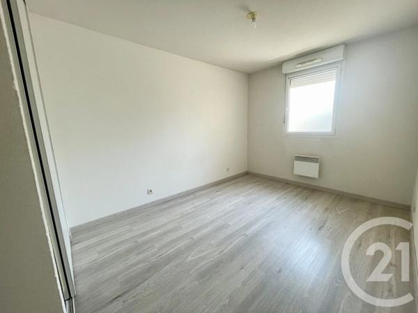 Appartement T3 à vendre  3 pièces - 68 m 2   ST LYS  - 31