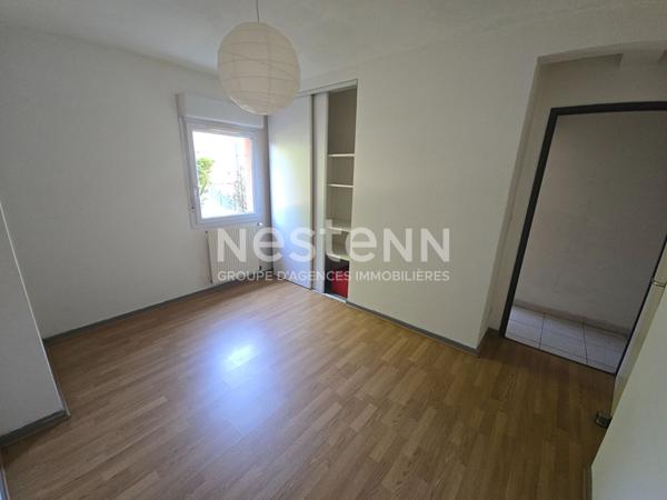 Appartement Toulouse T4 87.17 m2 avec jardin privatif et 2 places de parking au pied du tramway