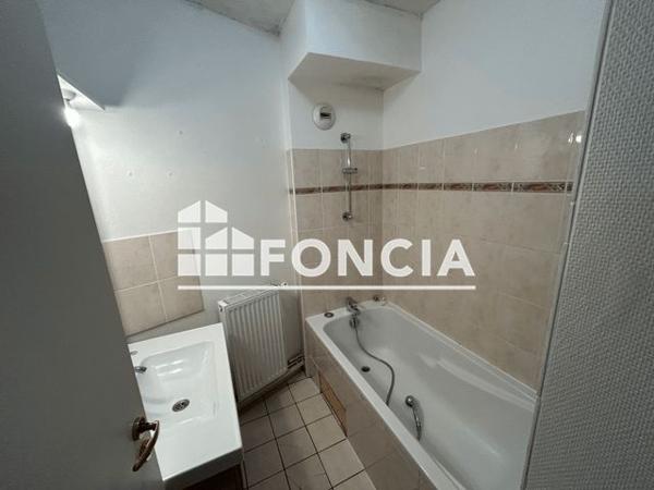 Location Appartement 4 pièces 75.7 m² - 19 RUE MARIA CHAPDELAINE Brest 29200