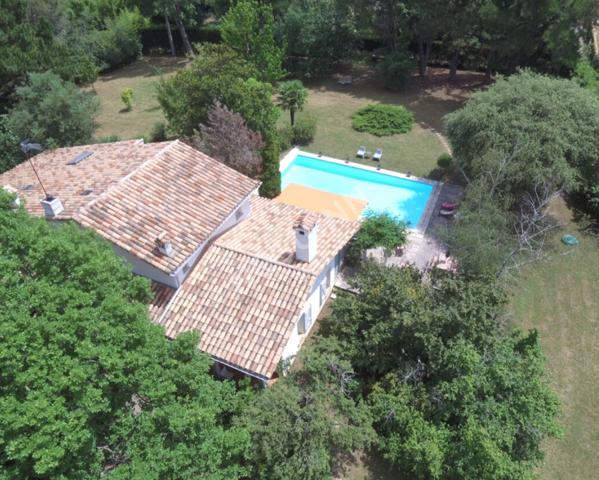 Belle maison d'architecte dans un beau parc boisé Montauban Le Fau