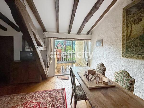 Maison
         6 pièces
        - 155 m² Exclusivité 185 000 €*