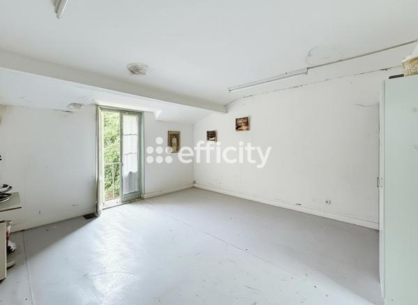 Maison
         6 pièces
        - 155 m² Exclusivité 185 000 €*