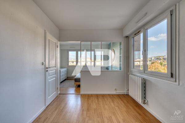 Appartement Rueil Malmaison 4 pièce(s) 76.39 m2 €450 000 ** - Référence 19453