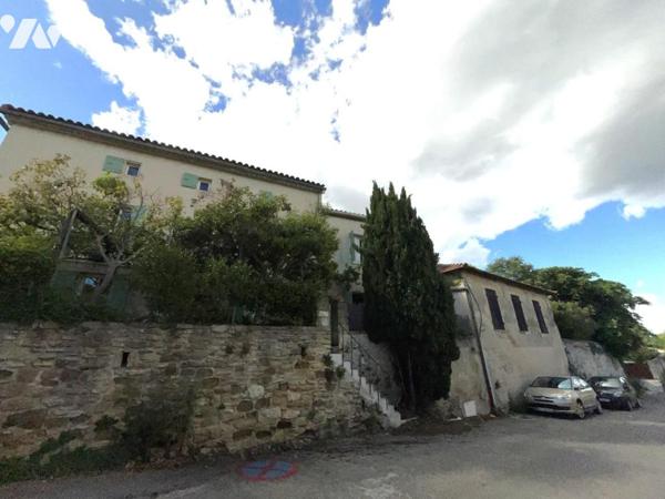 Grande et belle maison en pierres avec jardin, dépendance et vue